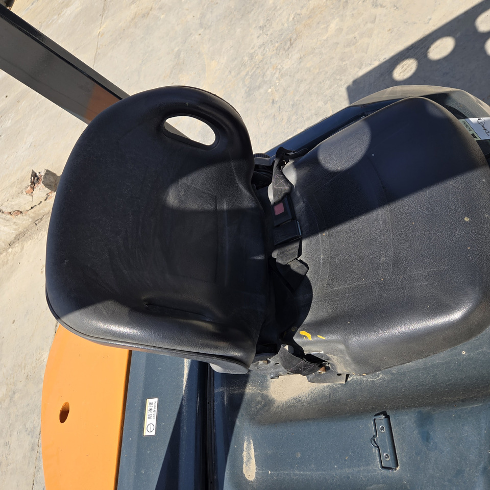 Diesel forklift Toyota FD30: picture 9