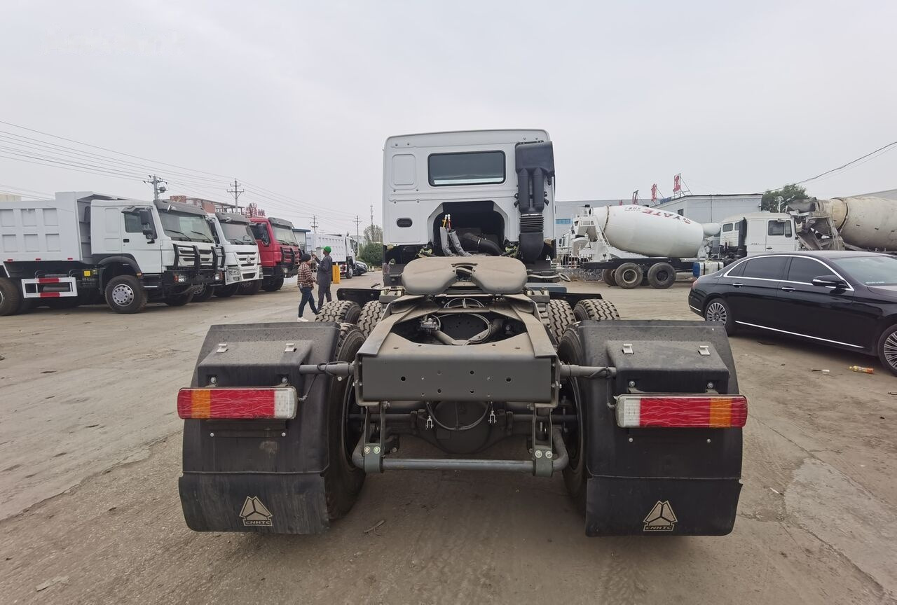 Tractor unit Howo 375: picture 12