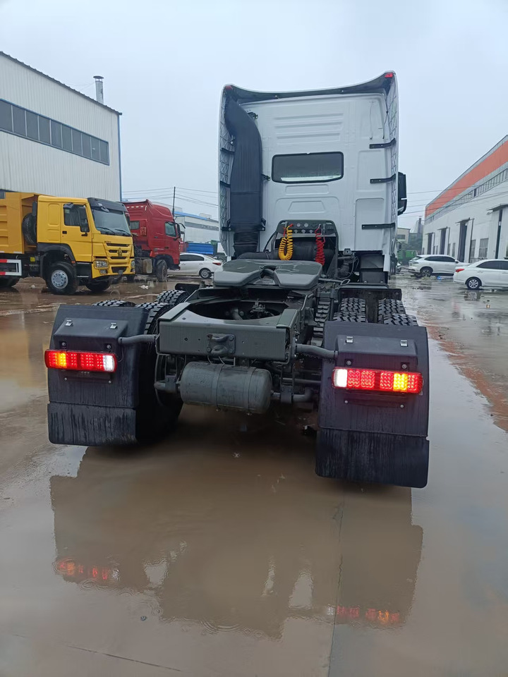 SINOTRUK HOWO A7 - Tractor unit: picture 4 SINOTRUK HOWO A7 - Tractor unit: picture 4