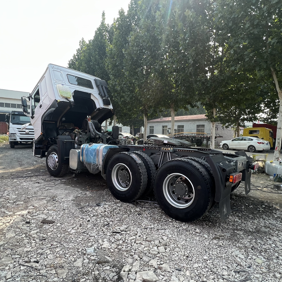 SINOTRUK Howo tractor head - Tractor unit: picture 4 SINOTRUK Howo tractor head - Tractor unit: picture 4