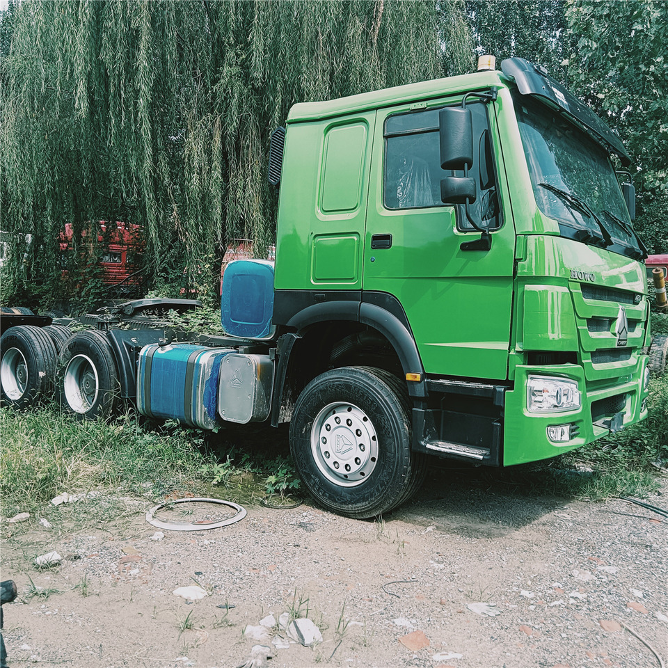 SINOTRUK Trailer head - Tractor unit: picture 4 SINOTRUK Trailer head - Tractor unit: picture 4