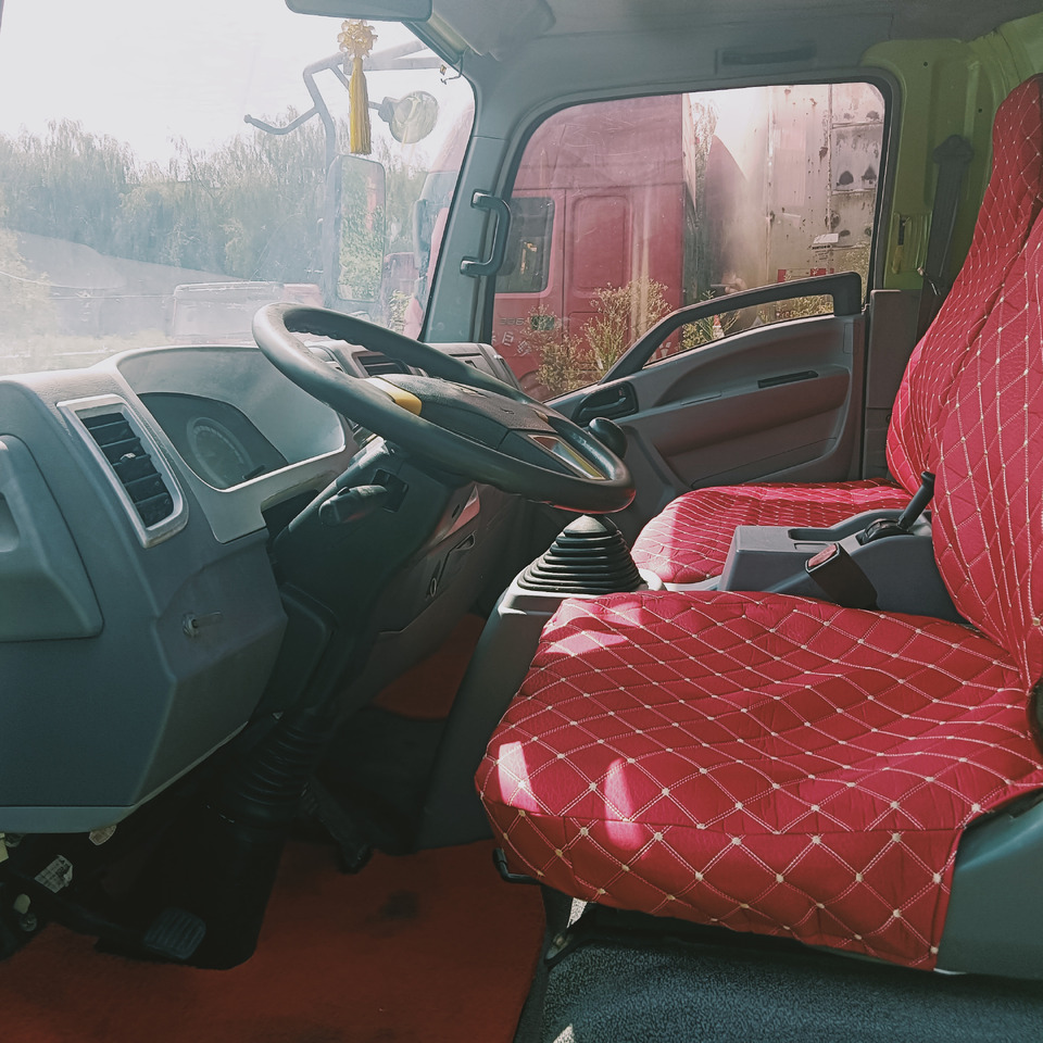 Truck SINOTRUK HOWO: picture 7
