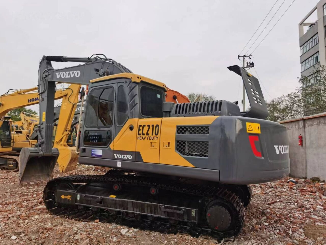 Volvo EC210 - Crawler excavator: picture 2 Volvo EC210 - Crawler excavator: picture 2