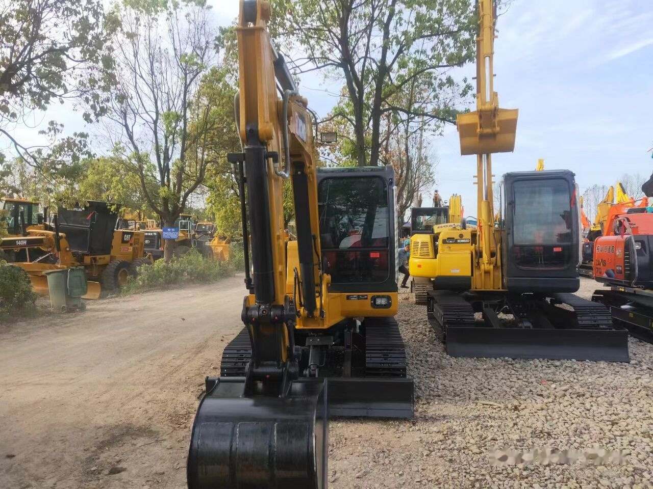 XCMG XE60DA - Mini excavator: picture 3 XCMG XE60DA - Mini excavator: picture 3