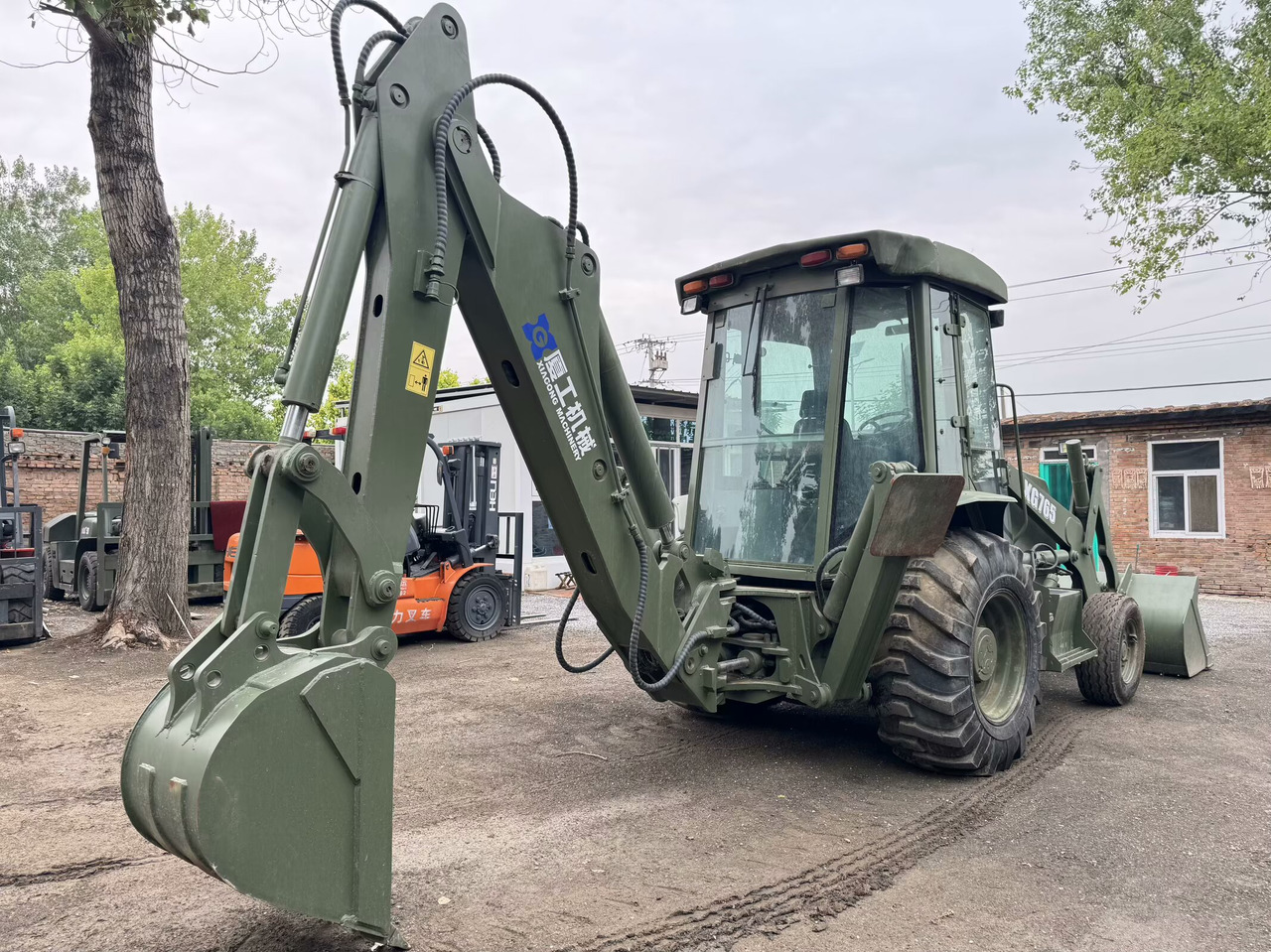 XIAGONG XG765 - Backhoe loader: picture 3 XIAGONG XG765 - Backhoe loader: picture 3