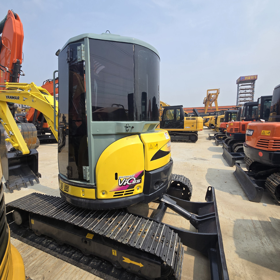 Yanmar Vio55 - Mini excavator: picture 3 Yanmar Vio55 - Mini excavator: picture 3