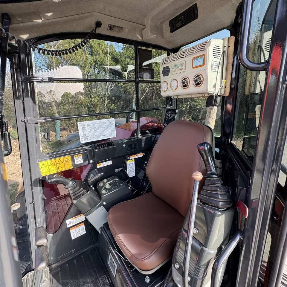 Yanmar Vio80 - Mini excavator: picture 3 Yanmar Vio80 - Mini excavator: picture 3