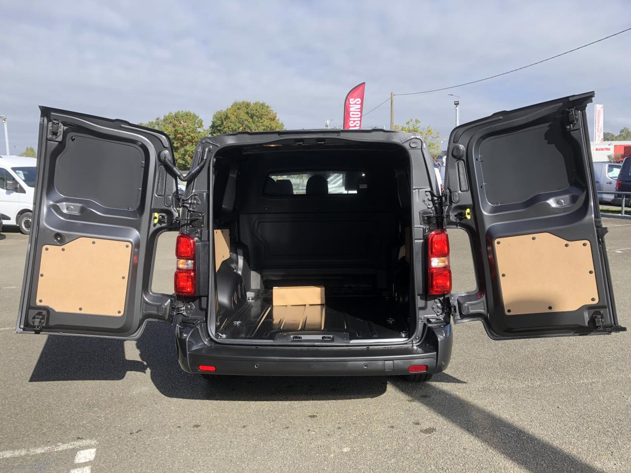 CITROEN Jumpy XL 2.0 BlueHDi - 180 S&S - BV EAT8  III CABINE APPROFONDIE Cabine approfondie Fixe PHASE 2 leasing CITROEN Jumpy XL 2.0 BlueHDi - 180 S&S - BV EAT8  III CABINE APPROFONDIE Cabine approfondie Fixe PHASE 2: picture 9