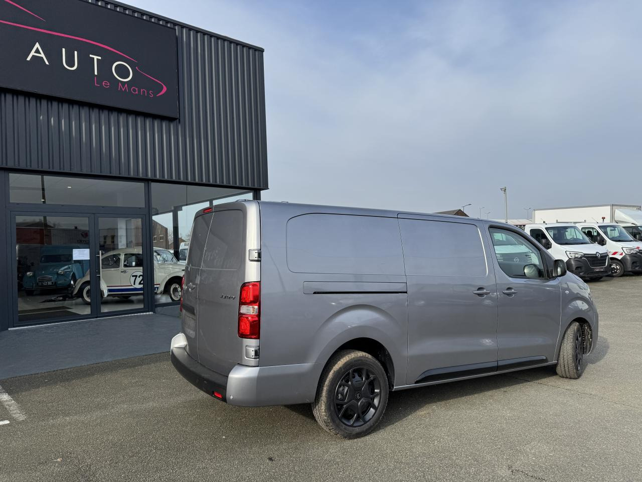CITROEN Jumpy XL 2.0 BlueHDi - 180 S&S - BV EAT8  III FOURGON . PHASE 2 - Panel van: picture 5 CITROEN Jumpy XL 2.0 BlueHDi - 180 S&S - BV EAT8  III FOURGON . PHASE 2 - Panel van: picture 5