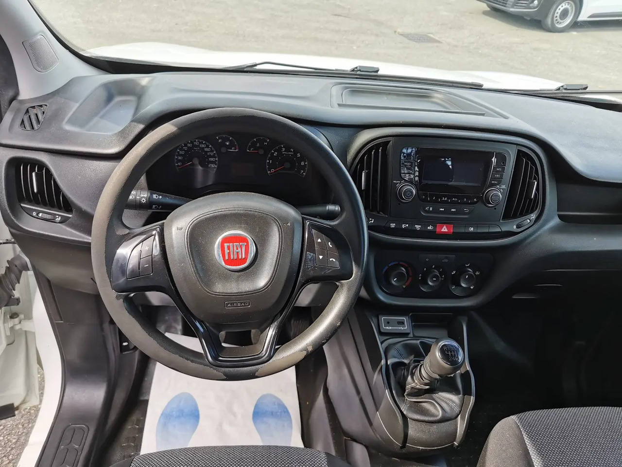 Fiat Doblo Cargo WORK UP MAXI 1.6 MULTIJET 105CH PRO LOUNGE - Flatbed van: picture 5 Fiat Doblo Cargo WORK UP MAXI 1.6 MULTIJET 105CH PRO LOUNGE - Flatbed van: picture 5
