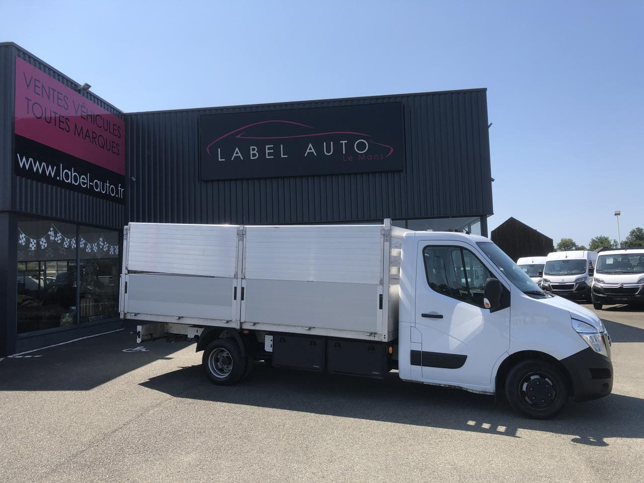 NISSAN INTERSTAR 3T5 2.3 DCI 165CH PLATEAU RIDELLES 4M50 - Flatbed van: picture 1 NISSAN INTERSTAR 3T5 2.3 DCI 165CH PLATEAU RIDELLES 4M50 - Flatbed van: picture 1