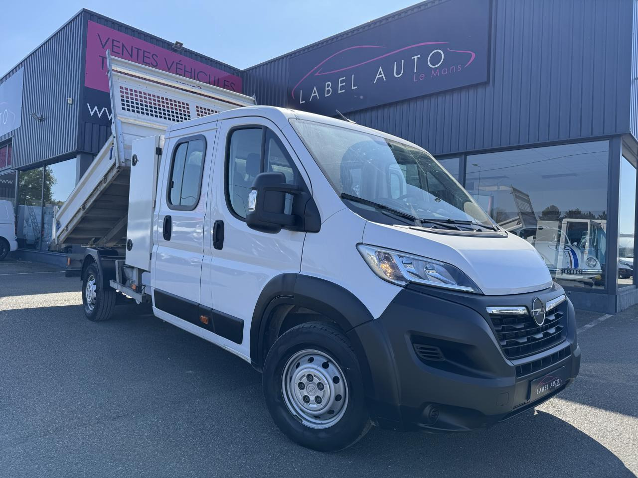 OPEL MOVANO 3T5 BENNE + COFFRE DOUBLE CABINE 6PLACES 2.2 HDI 165CH - Tipper van: picture 2 OPEL MOVANO 3T5 BENNE + COFFRE DOUBLE CABINE 6PLACES 2.2 HDI 165CH - Tipper van: picture 2