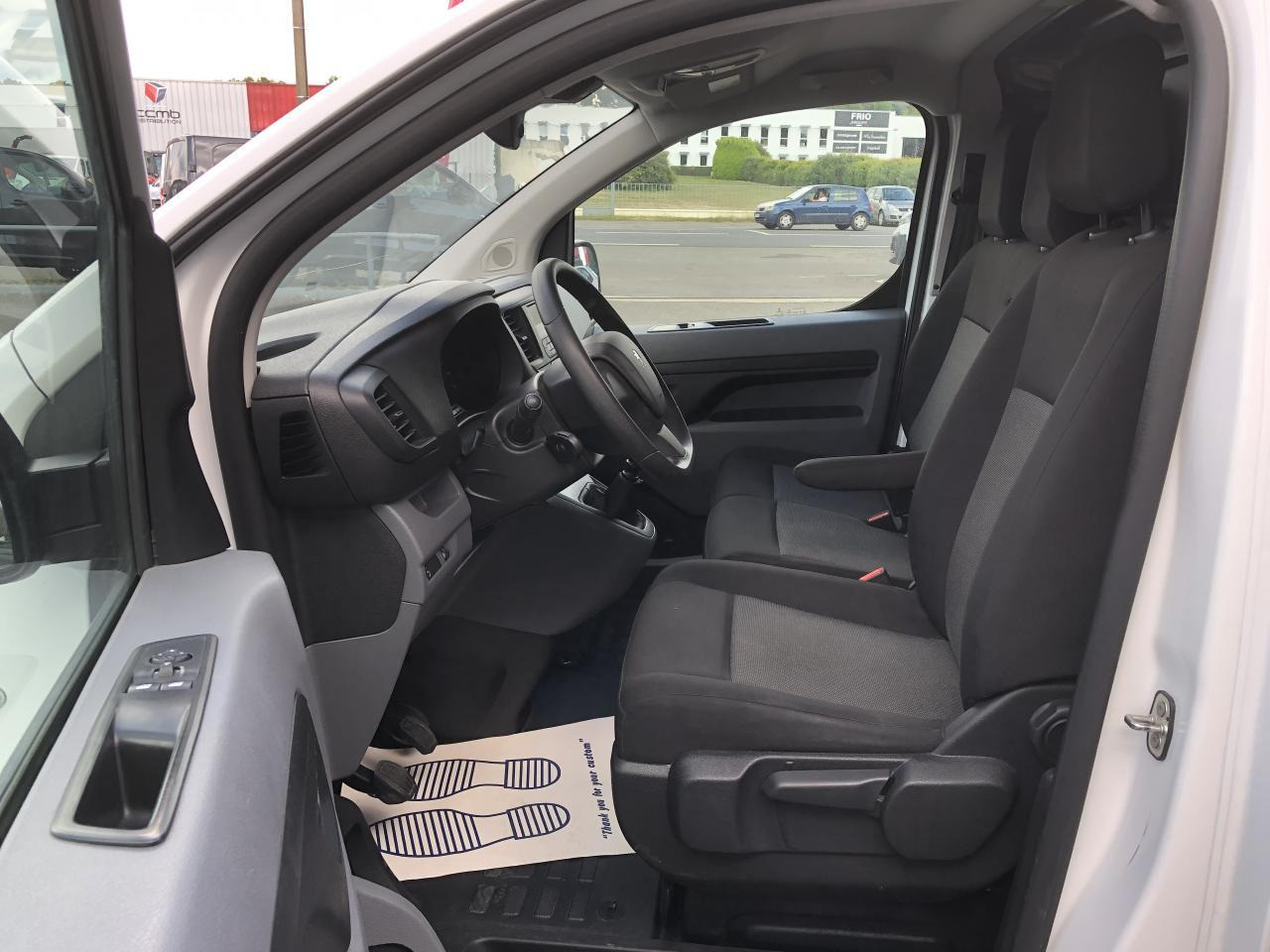 Peugeot Expert LONG 2.0 BLUEHDI 145CH S&S PREMIUM - Panel van: picture 4 Peugeot Expert LONG 2.0 BLUEHDI 145CH S&S PREMIUM - Panel van: picture 4