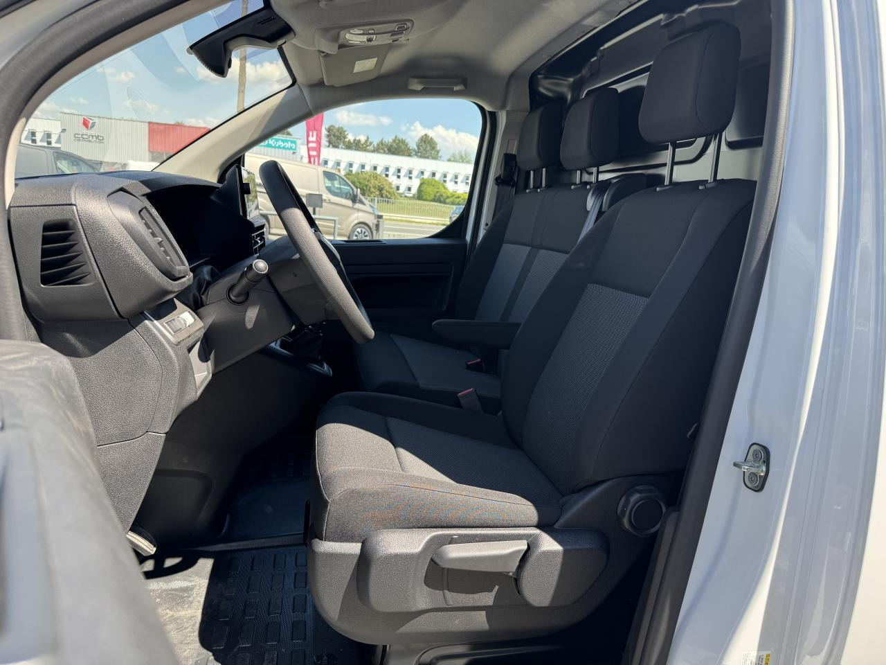 Peugeot Expert XL 2.0 BlueHDi - 145 III FOURGON Fourgon PHASE 2 - Panel van: picture 5 Peugeot Expert XL 2.0 BlueHDi - 145 III FOURGON Fourgon PHASE 2 - Panel van: picture 5