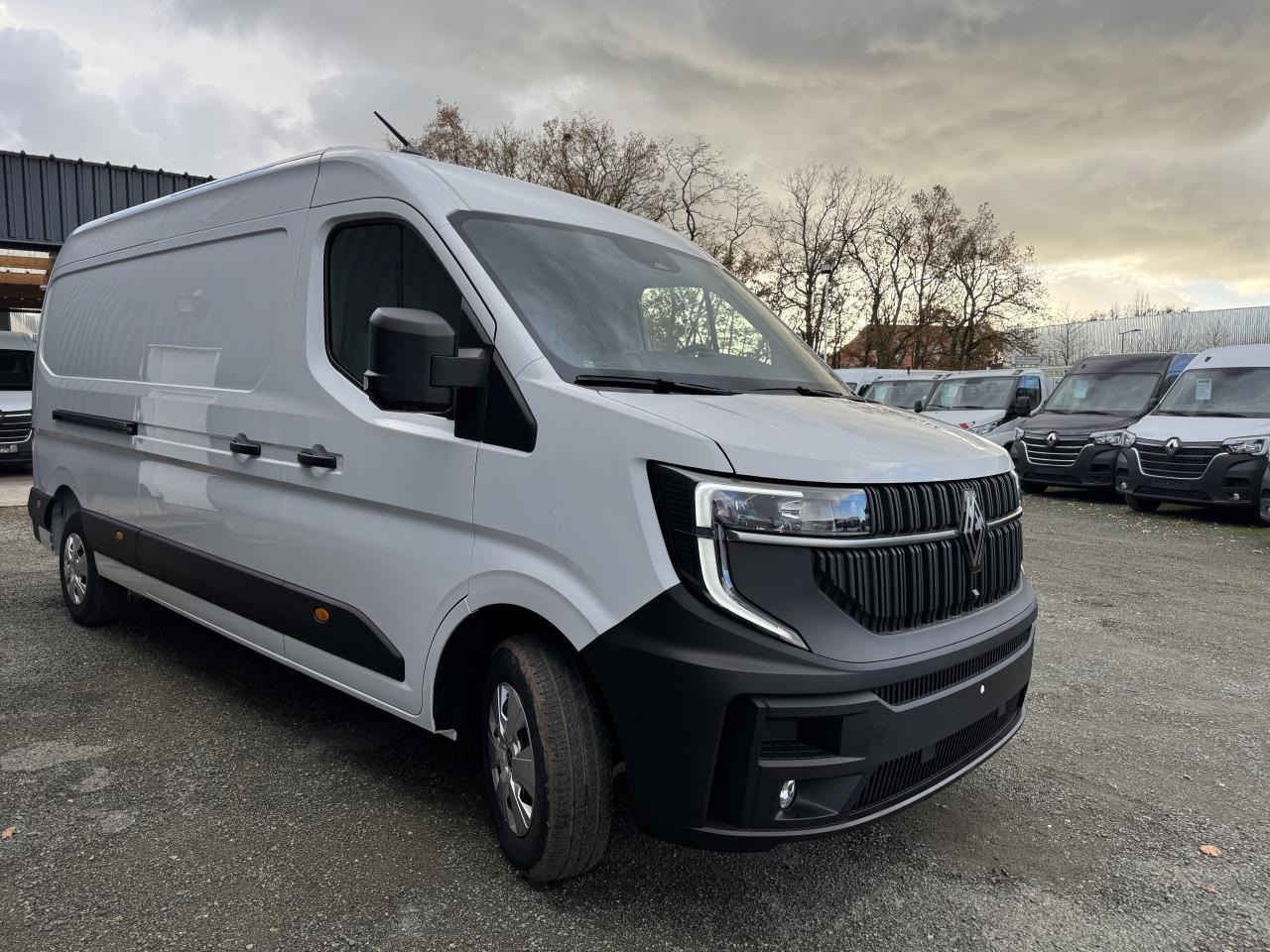 RENAULT Master Advance 3t5 L3H2 2.0 Blue dCi - 150  IV FOURGON Fourgon L3H2 Traction leasing RENAULT Master Advance 3t5 L3H2 2.0 Blue dCi - 150  IV FOURGON Fourgon L3H2 Traction: picture 17