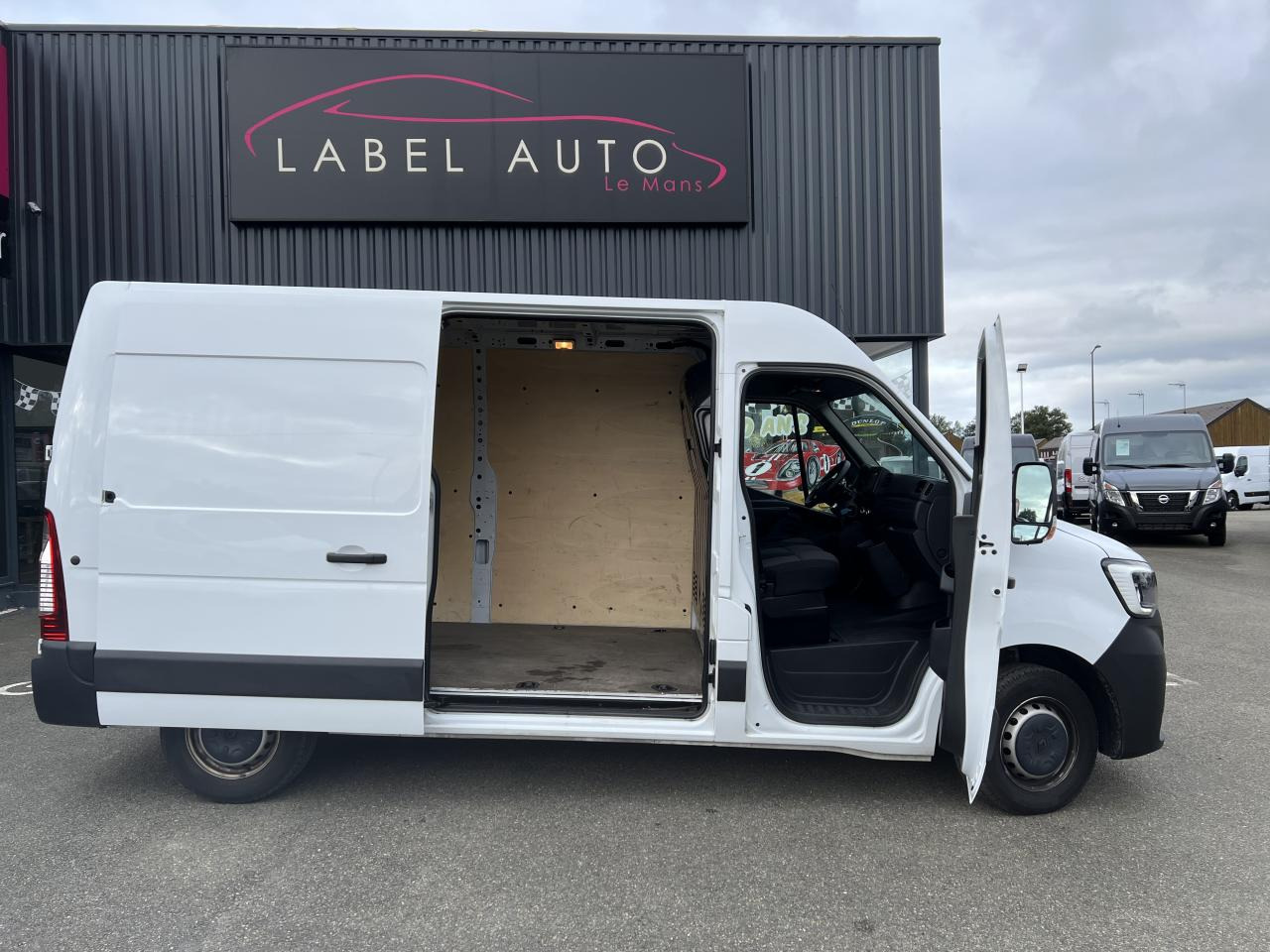 Panel van RENAULT Master Grand Confort F3300 L2H2 2.3 dCi - 135  III FOURGON Fourgon L2H2 Traction PHASE 3: picture 8