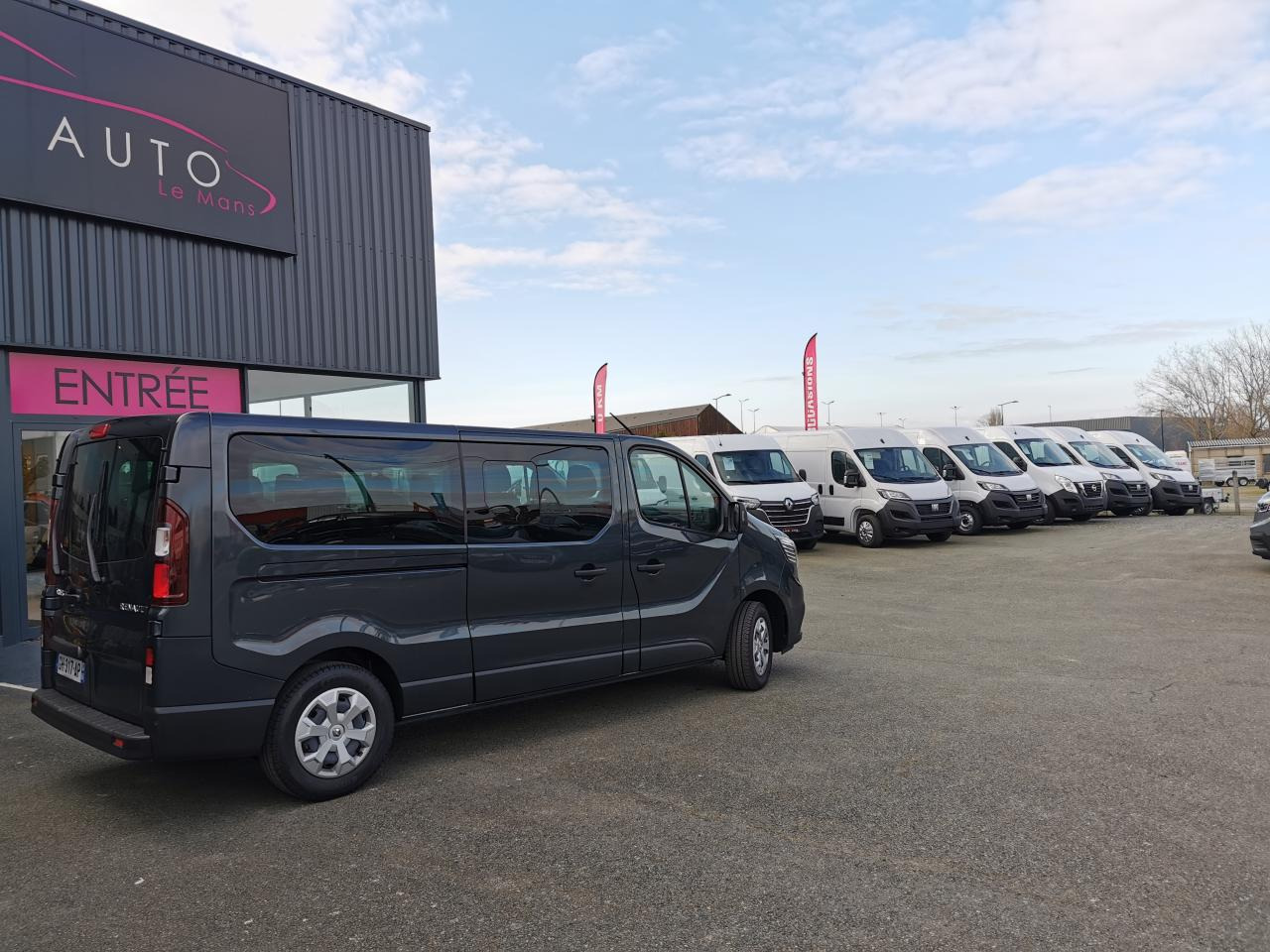 RENAULT Trafic L2 2.0 Energy dCi - 150 - S&S III COMBI Combi Zen L2H1 PHASE 3 - Passenger van: picture 1 RENAULT Trafic L2 2.0 Energy dCi - 150 - S&S III COMBI Combi Zen L2H1 PHASE 3 - Passenger van: picture 1