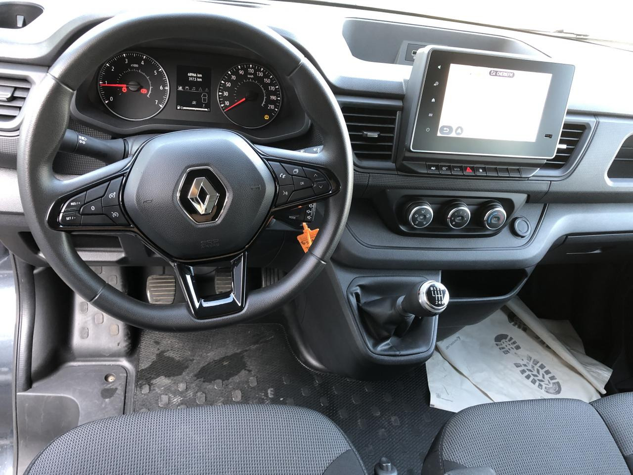 RENAULT Trafic L2 2.0 Energy dCi - 150 - S&S  III COMBI Combi Zen L2H1 PHASE 3 - Passenger van: picture 3 RENAULT Trafic L2 2.0 Energy dCi - 150 - S&S  III COMBI Combi Zen L2H1 PHASE 3 - Passenger van: picture 3