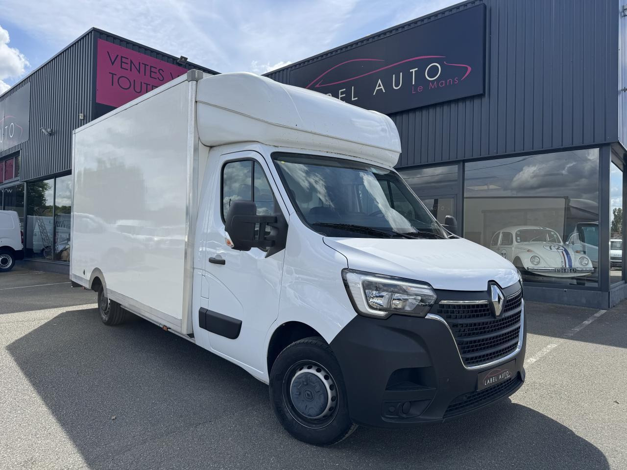 Renault Master RENAULT-MASTER-F3500 2.3 BLUE DCI 145CH CONFORT PLANCHER CABINE 20M3 GPS - Box van: picture 2 Renault Master RENAULT-MASTER-F3500 2.3 BLUE DCI 145CH CONFORT PLANCHER CABINE 20M3 GPS - Box van: picture 2