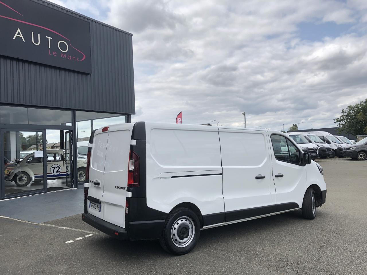 Renault Trafic L2H1 1200 Kg 2.0 Energy dCi - 145 - BV EDC III FOURGON Fourgon Confort L2H1 PHASE 2 - Small van: picture 4 Renault Trafic L2H1 1200 Kg 2.0 Energy dCi - 145 - BV EDC III FOURGON Fourgon Confort L2H1 PHASE 2 - Small van: picture 4