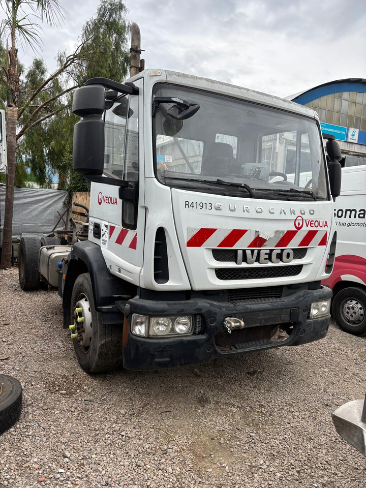 IVECO eurocargo 180e28 - Cab chassis truck: picture 2 IVECO eurocargo 180e28 - Cab chassis truck: picture 2