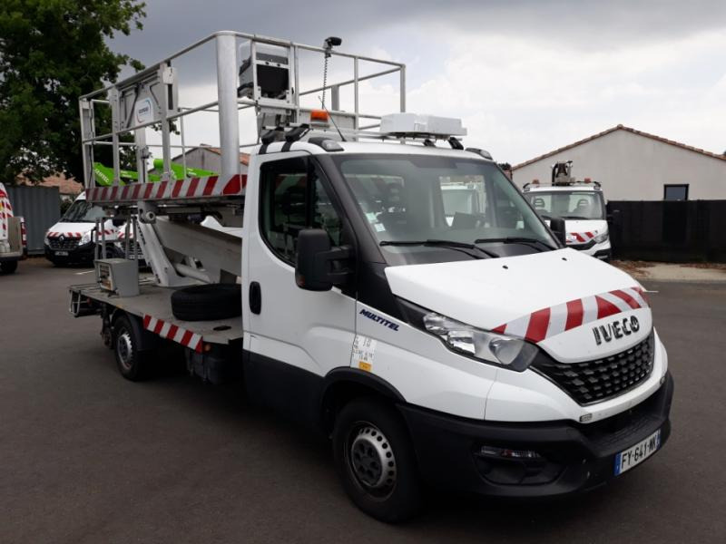 Iveco Daily 35S14 Plateau Nacelle 6m50 Spécial tunnel - Truck mounted aerial platform: picture 2 Iveco Daily 35S14 Plateau Nacelle 6m50 Spécial tunnel - Truck mounted aerial platform: picture 2