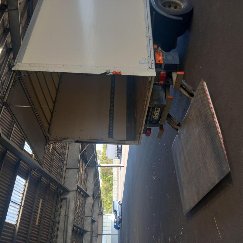 RENAULT MIDLUM 45M3 270 CV - Box truck: picture 4 RENAULT MIDLUM 45M3 270 CV - Box truck: picture 4