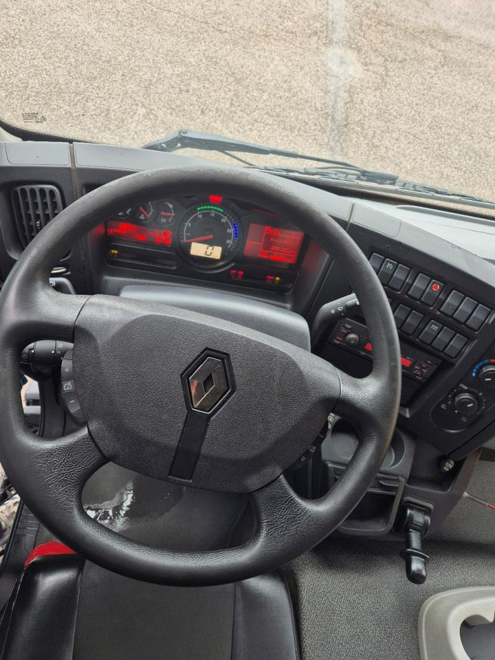 Renault D 7.5 LOW P4X2 210E6 Fourgon Polyfond avec hayon rabattable - Box truck: picture 5 Renault D 7.5 LOW P4X2 210E6 Fourgon Polyfond avec hayon rabattable - Box truck: picture 5