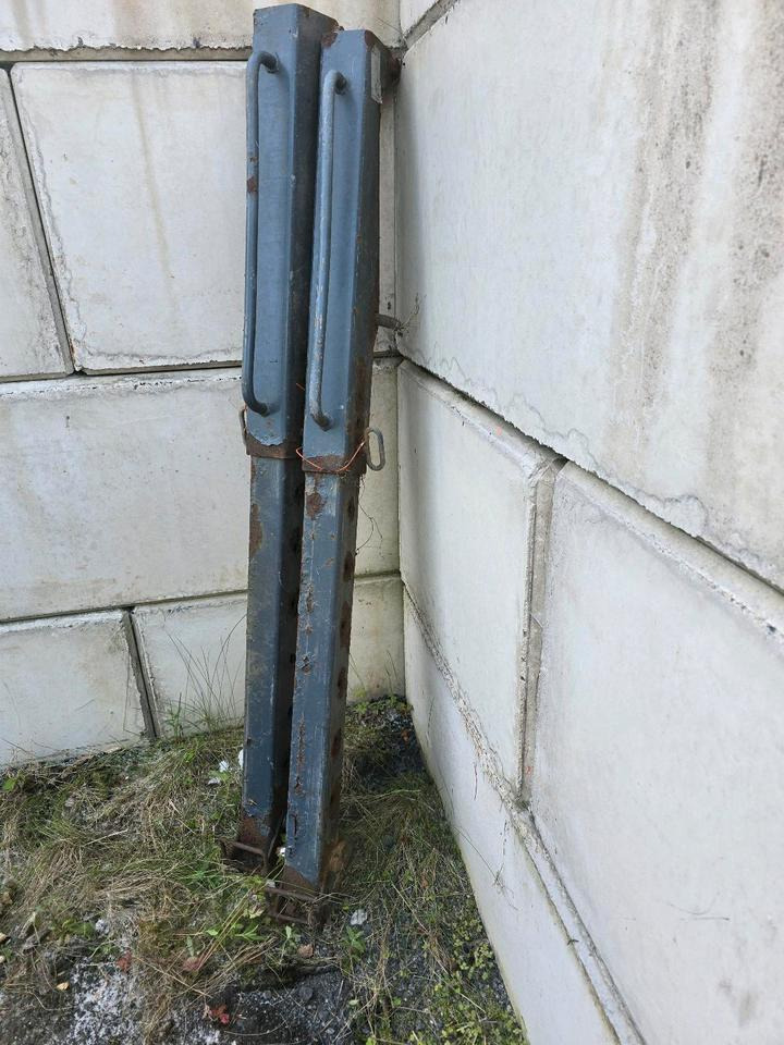 2x Stützen für Epoke Salzstreuer Schmidt Epoke Gmeiner Salzsilo Streuautomat Winterdienst - Sand/ Salt spreader: picture 2 2x Stützen für Epoke Salzstreuer Schmidt Epoke Gmeiner Salzsilo Streuautomat Winterdienst - Sand/ Salt spreader: picture 2