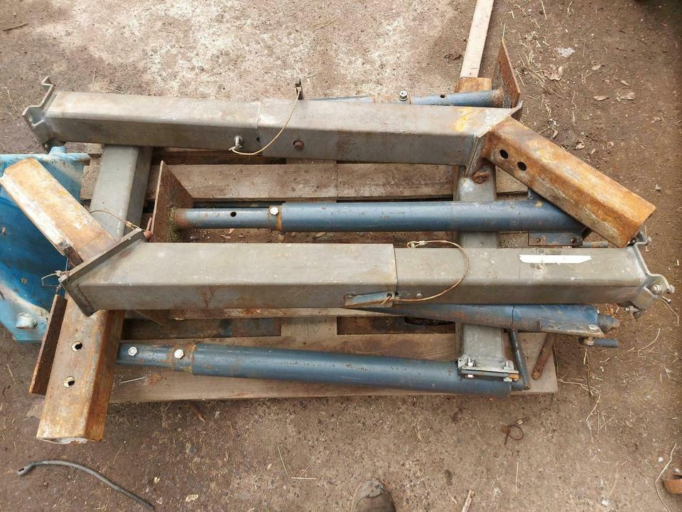 4 x Stützen Schmidt Salzstreuer Winterdienst IMS Küpper Weisser - Frame/ Chassis for Sand/ Salt spreader: picture 3 4 x Stützen Schmidt Salzstreuer Winterdienst IMS Küpper Weisser - Frame/ Chassis for Sand/ Salt spreader: picture 3