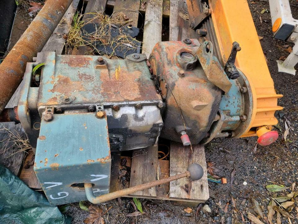 Bananengetriebe Unimog Schneefräse Getriebe Schmidt Schneeschleud - Gearbox for Municipal/ Special vehicle: picture 2 Bananengetriebe Unimog Schneefräse Getriebe Schmidt Schneeschleud - Gearbox for Municipal/ Special vehicle: picture 2