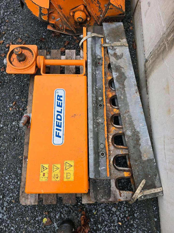 Fiedler FAS 1400 Wallheckenschere Astschere Astkutter Astcutter Lichtraumprofilsäge Lichtraumprofilschere für Mähausleger Böschungsmäher Böschungsmulcher FFA 400 Bagger DUA UNA Dücker Mulag - Flail mower/ Mulcher: picture 3 Fiedler FAS 1400 Wallheckenschere Astschere Astkutter Astcutter Lichtraumprofilsäge Lichtraumprofilschere für Mähausleger Böschungsmäher Böschungsmulcher FFA 400 Bagger DUA UNA Dücker Mulag - Flail mower/ Mulcher: picture 3