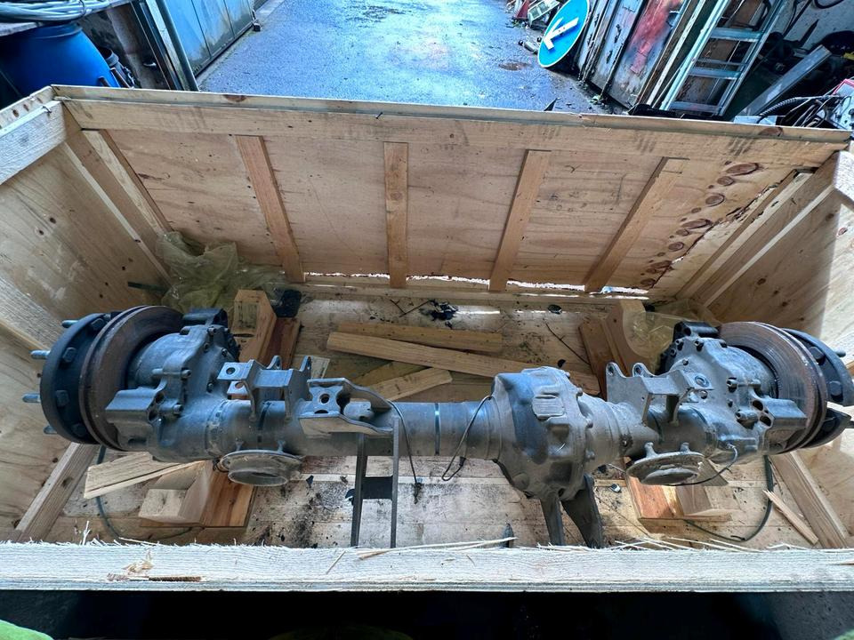 Hinterachse Unimog U423 427 318 430 Mercedes-Benz 405 - Rear axle for Municipal/ Special vehicle: picture 3 Hinterachse Unimog U423 427 318 430 Mercedes-Benz 405 - Rear axle for Municipal/ Special vehicle: picture 3