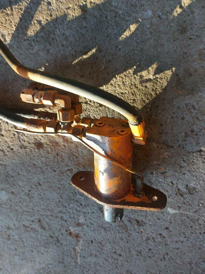 Hydraulikmotor Schmidt DST SST Salzstreuer Winterdienst Unimog - Hydraulic motor for Municipal/ Special vehicle: picture 2 Hydraulikmotor Schmidt DST SST Salzstreuer Winterdienst Unimog - Hydraulic motor for Municipal/ Special vehicle: picture 2