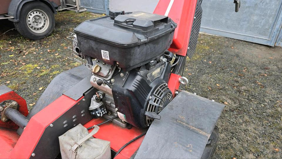 Kersten RCH 18100 Motormäher Böschungsmäher Böschungsmulcher Hangmäher Mulchmäher Rasenmäher Mähraupe Irus - Garden mower: picture 4 Kersten RCH 18100 Motormäher Böschungsmäher Böschungsmulcher Hangmäher Mulchmäher Rasenmäher Mähraupe Irus - Garden mower: picture 4