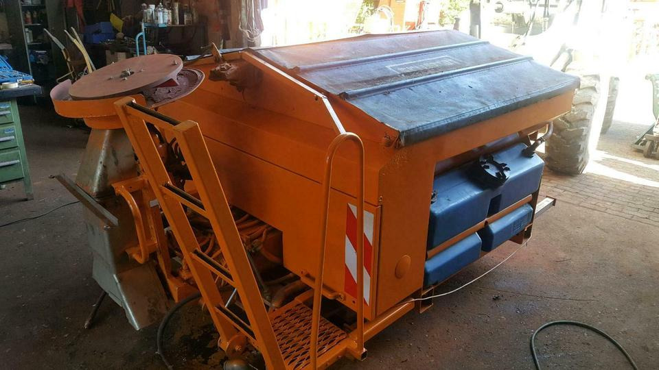 Sand/ Salt spreader Salzstreuer Schmidt Winterdienst Unimog Multicar Tremo Fendt deut: picture 10