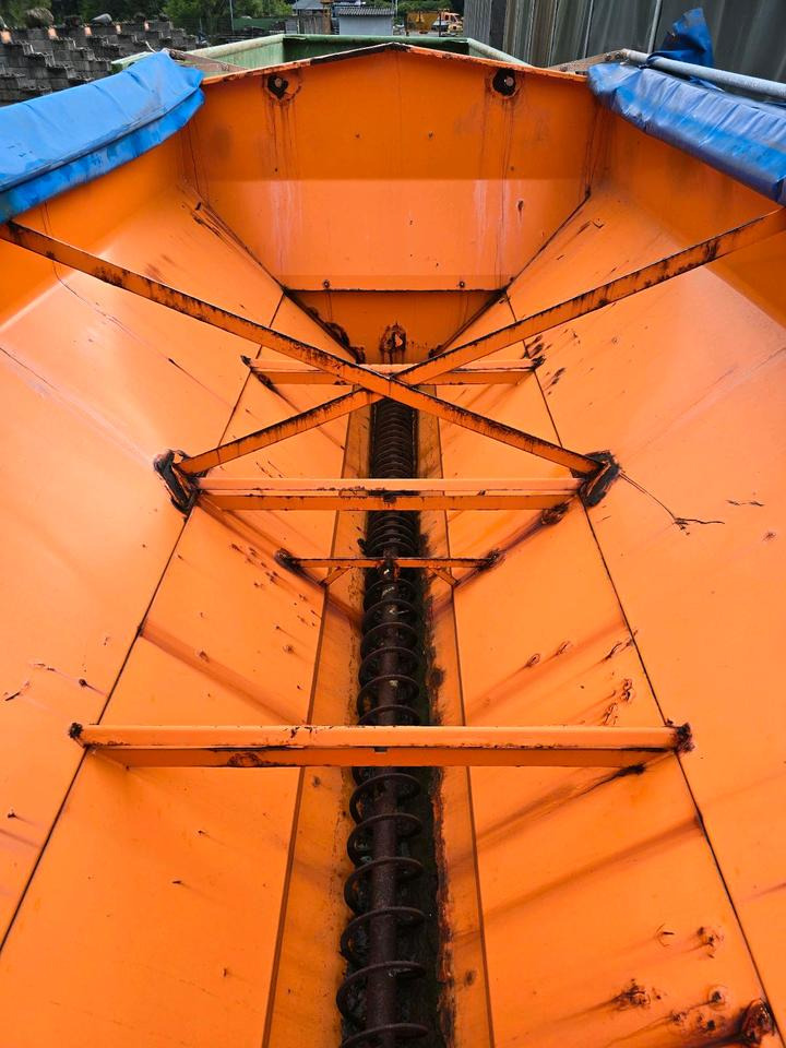 Sand/ Salt spreader Schmidt Stratos S80 8m3 Salzstreuer Salzsilo Aufbaustreuer LKW Winterdienst Küpper-Weisser: picture 8 Sand/ Salt spreader Schmidt Stratos S80 8m3 Salzstreuer Salzsilo Aufbaustreuer LKW Winterdienst Küpper-Weisser: picture 8