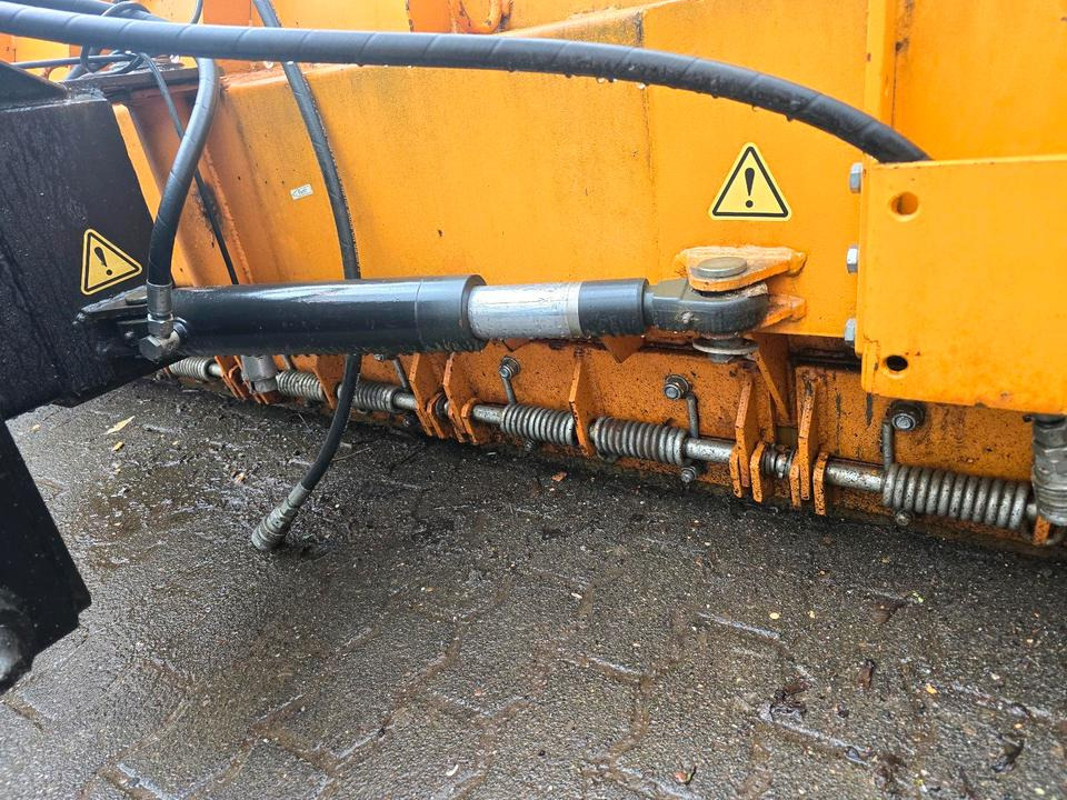 Snow plough Schneepflug für Schaeff U. Yanmar Radlader Schneeschild Schneeschieber Schmidt Winterdienst: picture 8 Snow plough Schneepflug für Schaeff U. Yanmar Radlader Schneeschild Schneeschieber Schmidt Winterdienst: picture 8