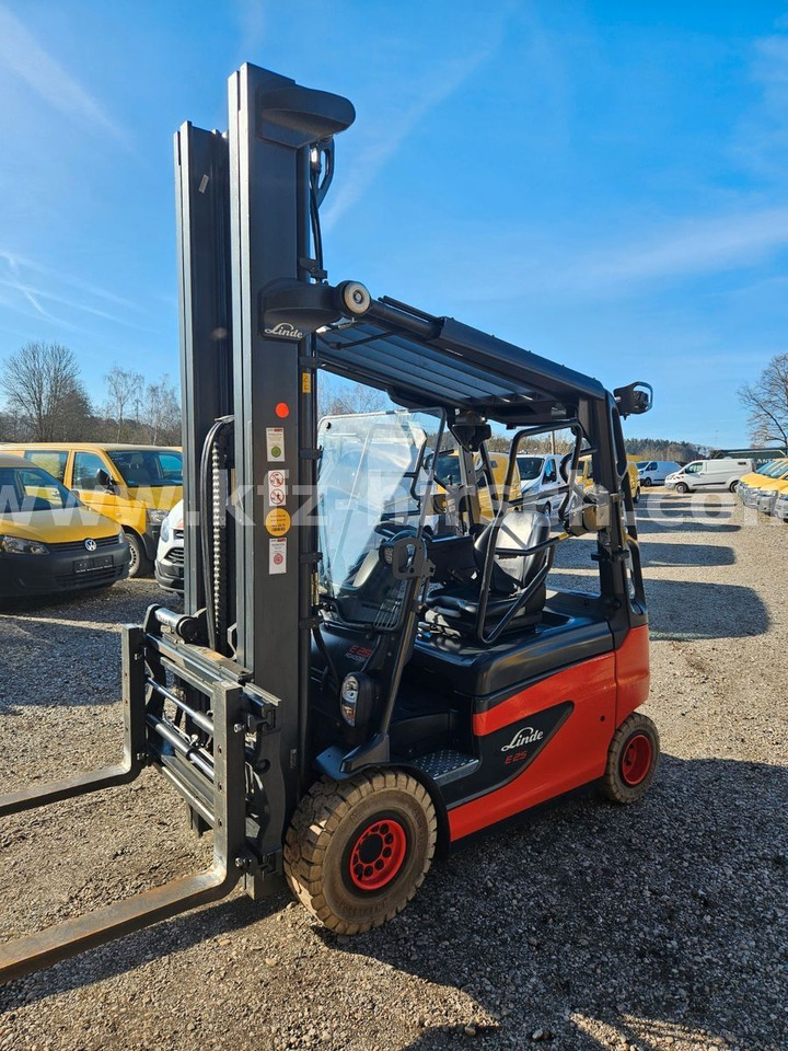 Linde E25 R Roadster , 6.880mm Hubhöhe, StVZO hydr. Zi - Electric forklift: picture 5 Linde E25 R Roadster , 6.880mm Hubhöhe, StVZO hydr. Zi - Electric forklift: picture 5