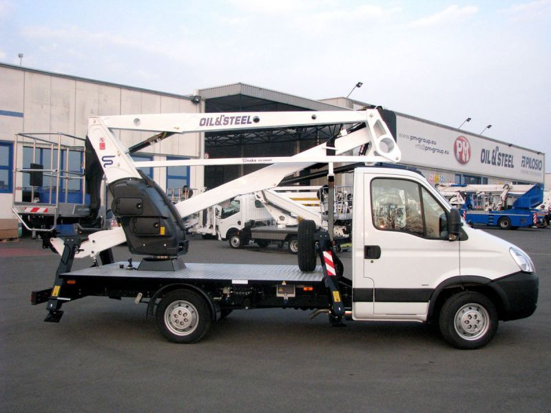 Oil&Steel Snake 189 Smart 18 m zamontowany na Nissan Cabstar - Truck mounted aerial platform: picture 2 Oil&Steel Snake 189 Smart 18 m zamontowany na Nissan Cabstar - Truck mounted aerial platform: picture 2