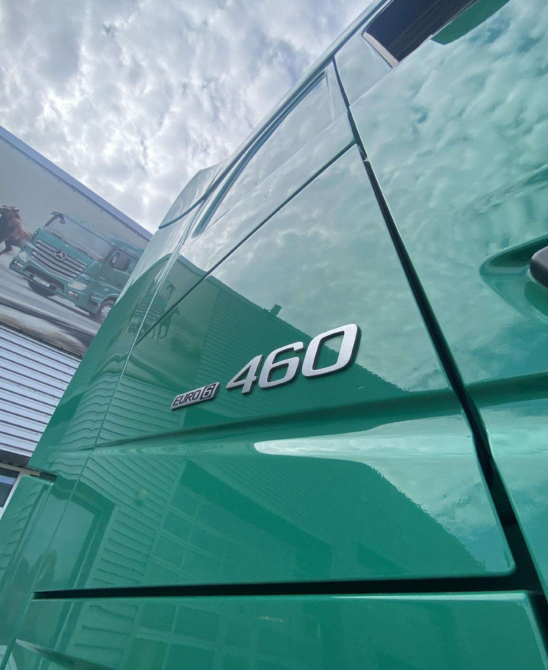 Tractor unit Volvo FH460: picture 14