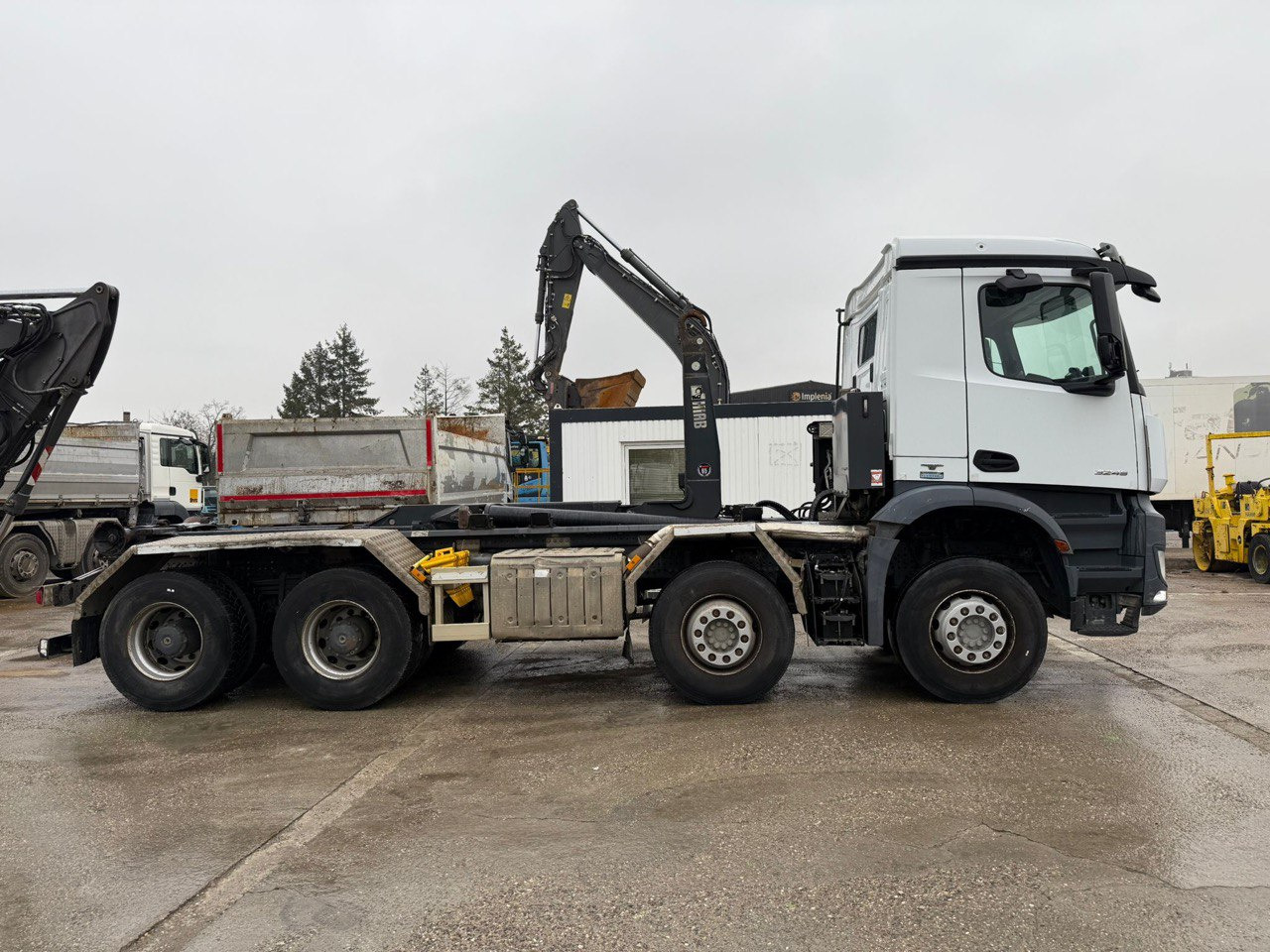 Hook lift truck MERCEDES-BENZ Arocs 3245: picture 7