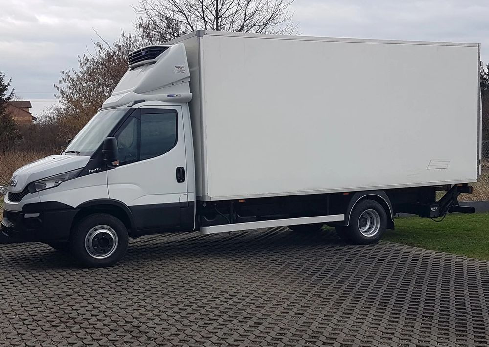 Iveco Daily 70-170 WINDA CHŁODNIA 10EP AGREGAT IZOTERMA - Refrigerator truck: picture 2 Iveco Daily 70-170 WINDA CHŁODNIA 10EP AGREGAT IZOTERMA - Refrigerator truck: picture 2