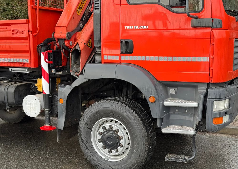 MAN TGM 18-280 MAN 4x4 HDS PALFINGER 105 KIPER WYWROTKA MEILLER BARDZO DOBRY STAN - Tipper: picture 5 MAN TGM 18-280 MAN 4x4 HDS PALFINGER 105 KIPER WYWROTKA MEILLER BARDZO DOBRY STAN - Tipper: picture 5