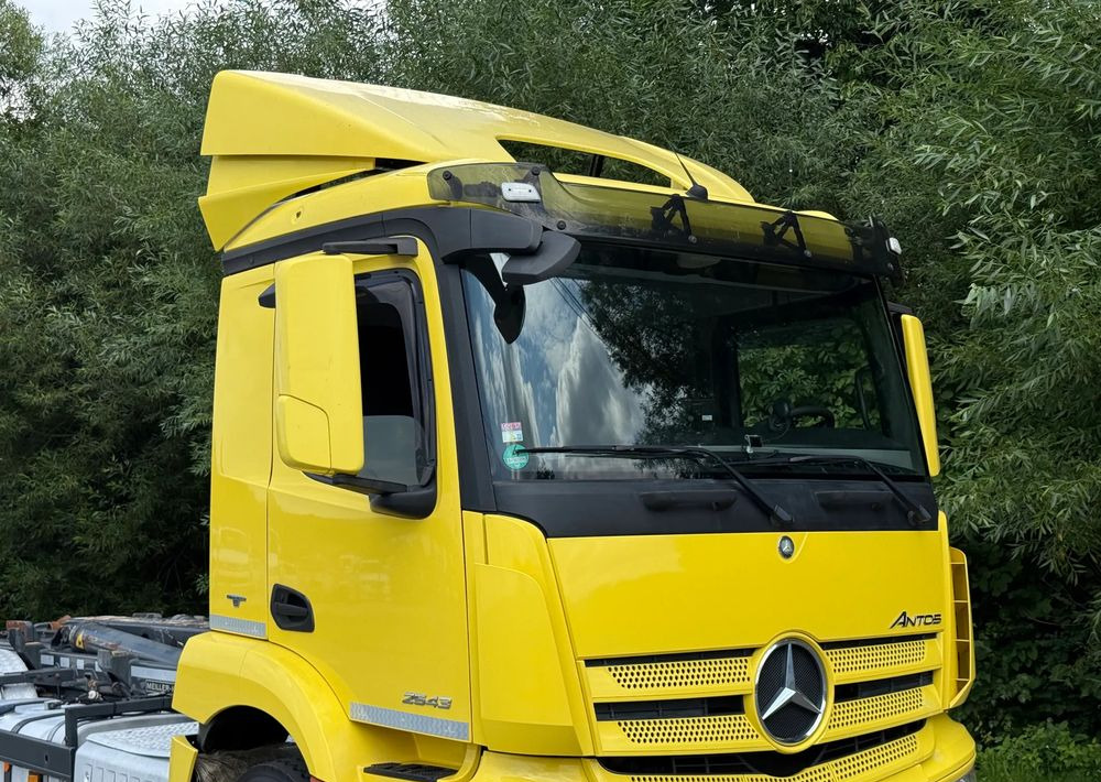 Mercedes-Benz * Hakowiec * Mercedes Antos 2543 * Sprowadzony * Stan Perfekcyjny - Hook lift truck: picture 4 Mercedes-Benz * Hakowiec * Mercedes Antos 2543 * Sprowadzony * Stan Perfekcyjny - Hook lift truck: picture 4