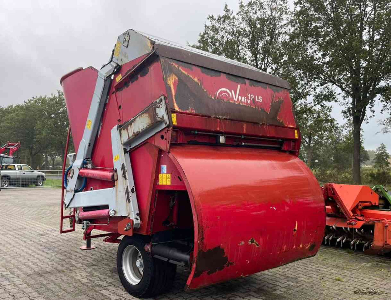 BVL V-Mix 12 LS Voermengwagen Voermachines - Forage mixer wagon: picture 3 BVL V-Mix 12 LS Voermengwagen Voermachines - Forage mixer wagon: picture 3