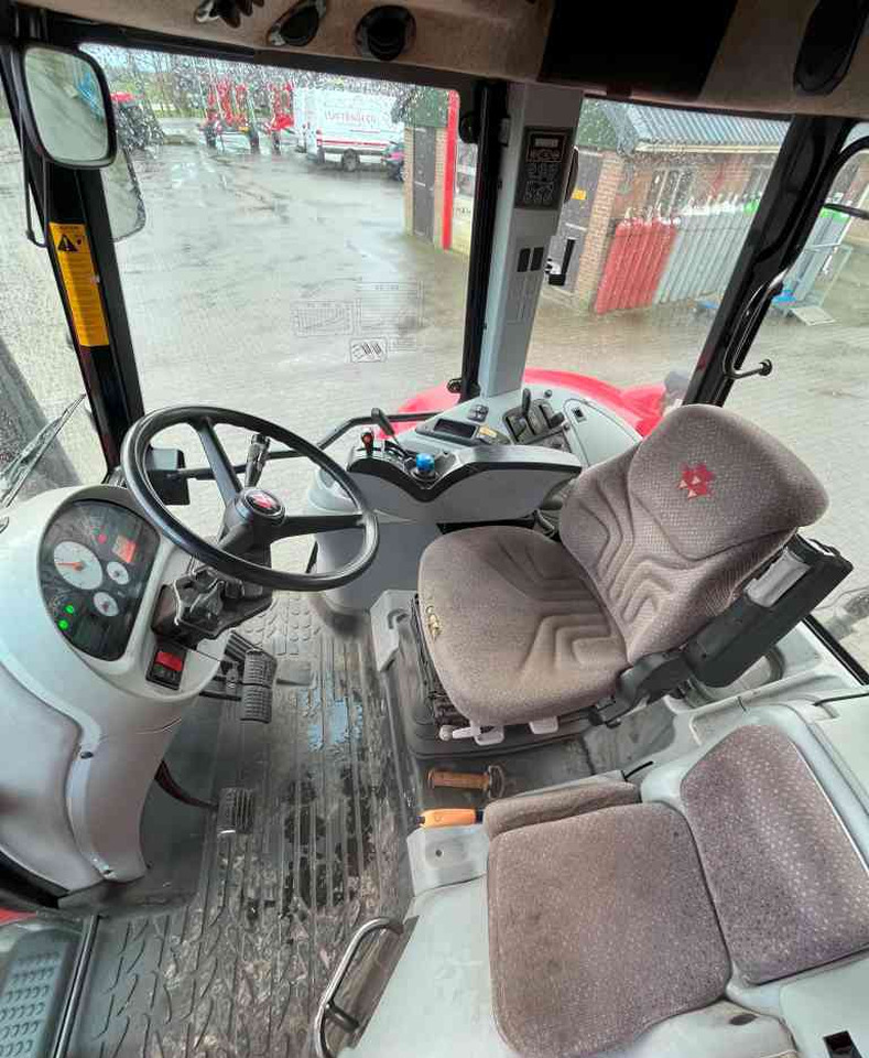 Massey Ferguson 6480 Dyna-6 T3 tractoren - Farm tractor: picture 5 Massey Ferguson 6480 Dyna-6 T3 tractoren - Farm tractor: picture 5