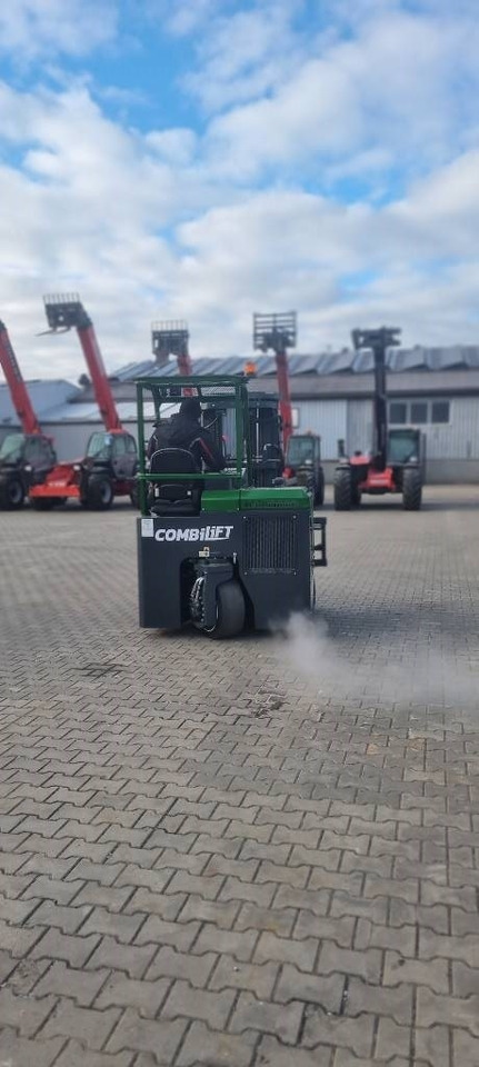 Combilift CB 2500 LPG NEW 2023 - SALE ! - 4-way reach truck: picture 5 Combilift CB 2500 LPG NEW 2023 - SALE ! - 4-way reach truck: picture 5