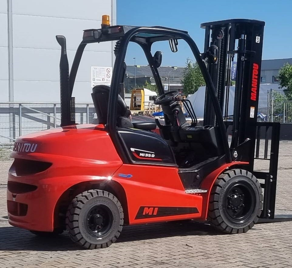 Manitou MI 35 D UNUSED - Diesel forklift: picture 2 Manitou MI 35 D UNUSED - Diesel forklift: picture 2