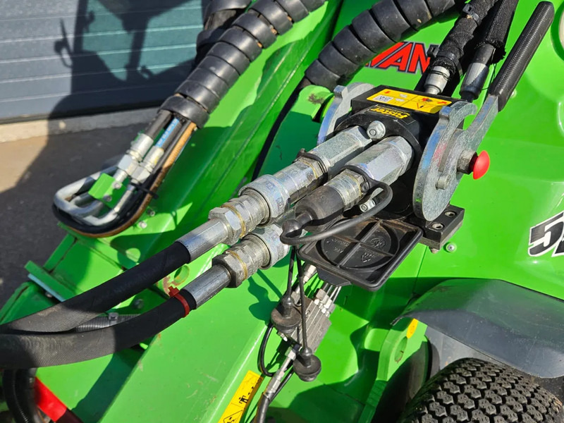 Compact track loader Avant 528: picture 12 Compact track loader Avant 528: picture 12